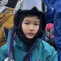 Aboyposesinskigearinwinter