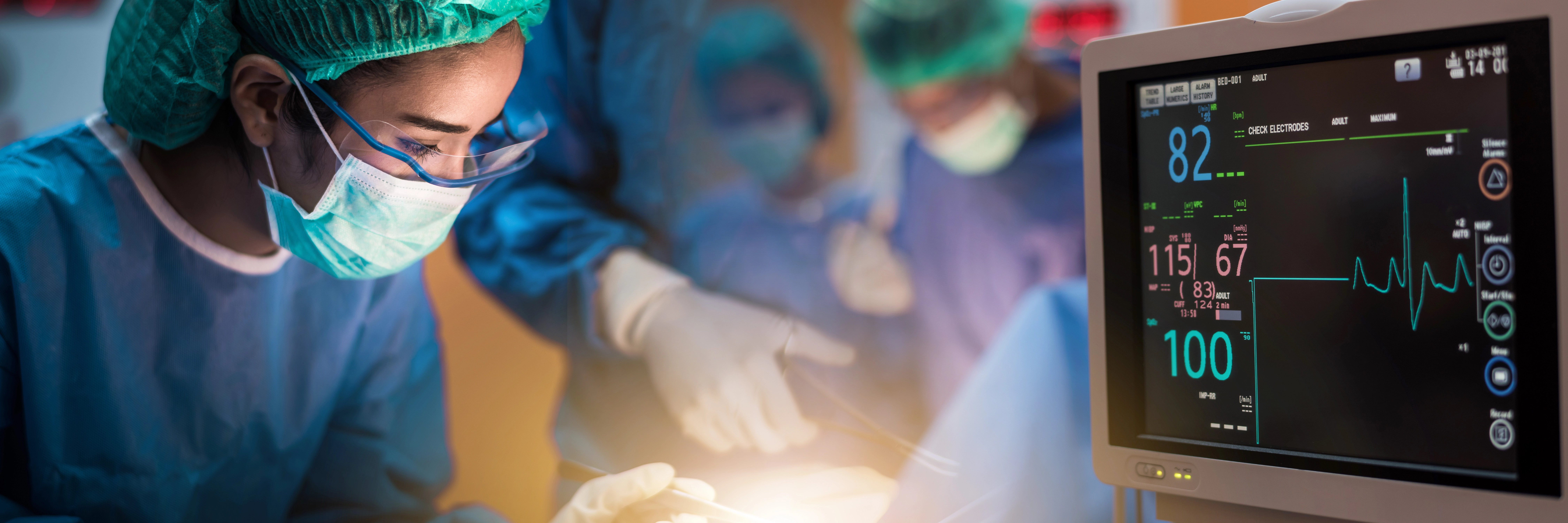 Surgeonperformingsurgery