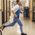DrPeterHakimrunsthroughtheemergencydepartment