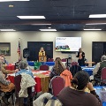 Presentando al Rotary de Stayton en Aumsville.