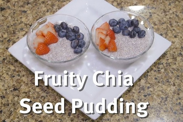TwoglassbowlsfilledwithFruityChiaSeedPudding