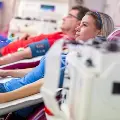 Menandwomendonatebloodplasmainahospitalblooddrive