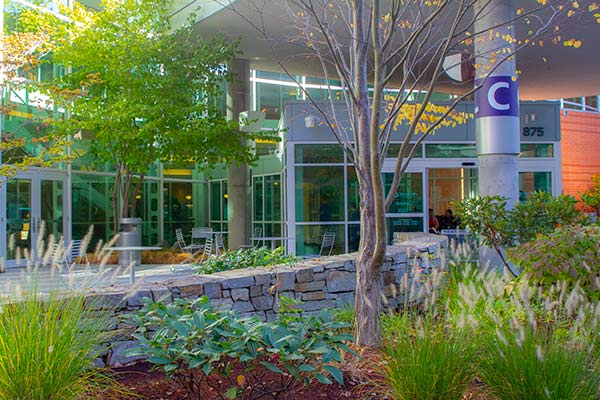 A courtyard view of Building C at Salem Hospital