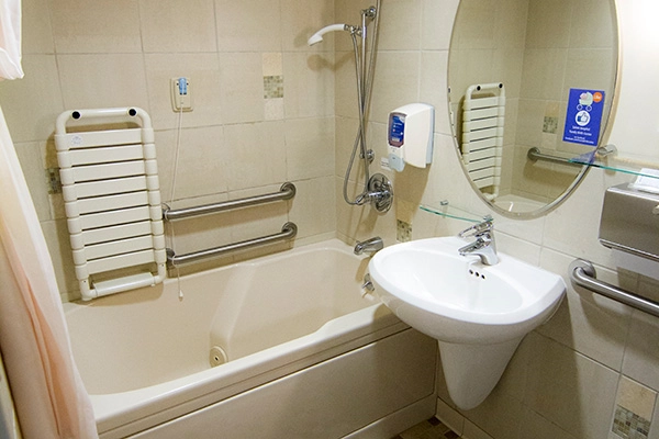 FBCJacuzzi-03-091415