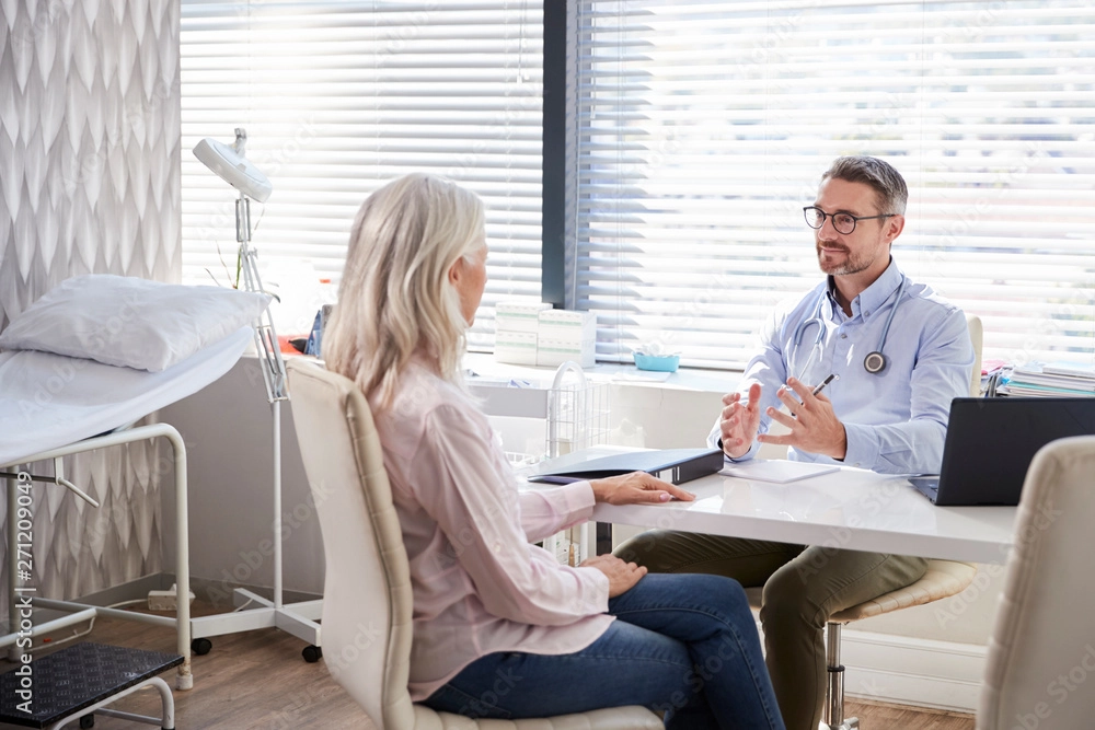 providertalkingwithpatient