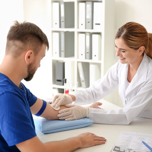 drawingbloodfrompatient