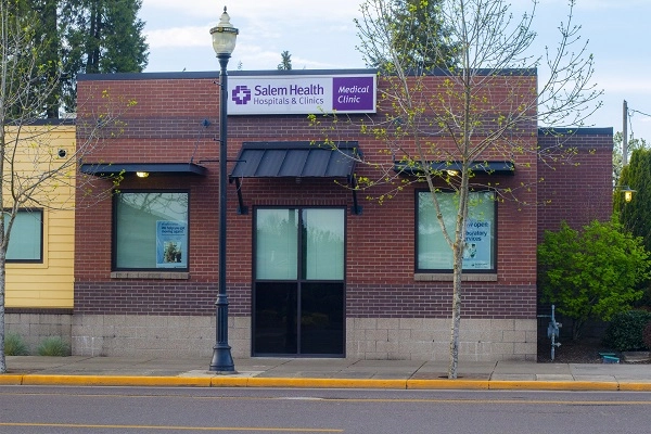 ExteriorphotoofSalemHealthMedicalClinicMonmouthentrance