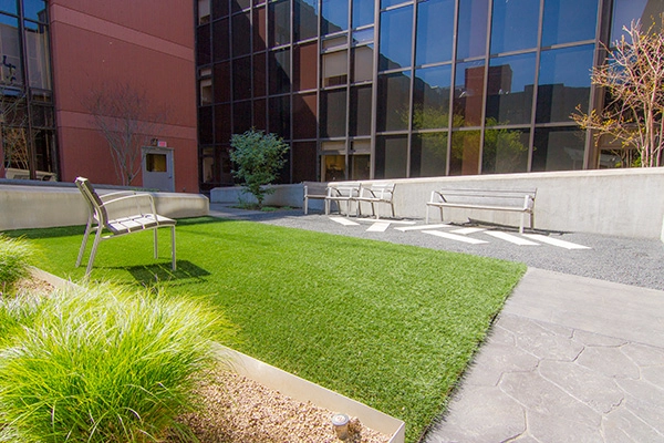 RehabGarden-05-033116-INCOPY-24004