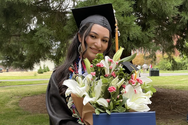 Estudiante voluntaria destacada