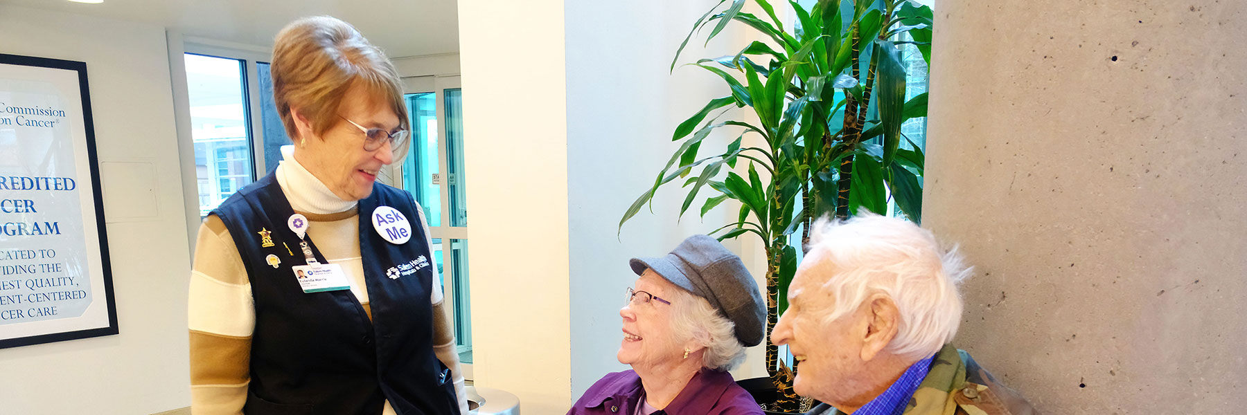 Volunteerhelpingpatients