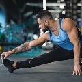 Bodybuilderstrengthathletestretchingyoga