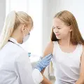 TweengirlgettinganHPVvaccination