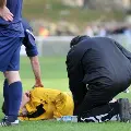soccerplayertrainerinjury