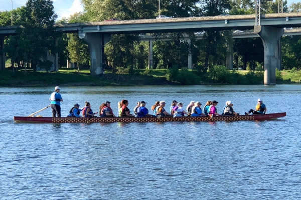 Unsinkables 03 Unsinkables rowing on the Willamette River